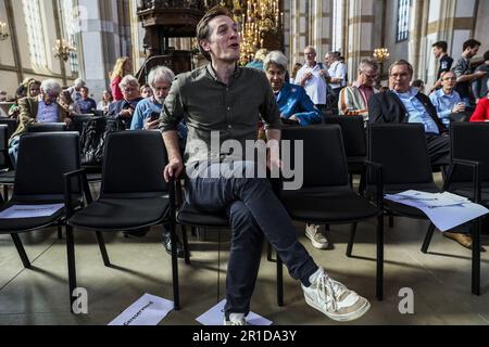 ZWOLLE - Laurens Dassen (Vorsitzender der Volt-Gruppe des Repräsentantenhauses) während des Volt-Parteikongresses. ANP VINCENT JANNINK niederlande raus - belgien raus Stockfoto