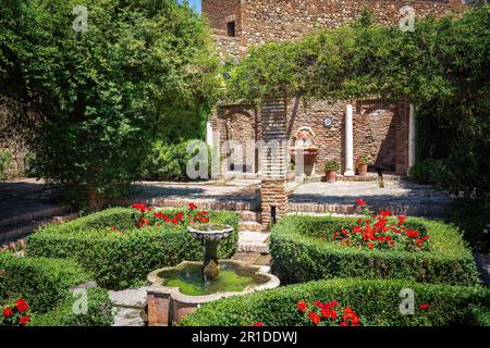 Patio de armas Courtyard in der Festung Alcazaba - Malaga, Andalusien, Spanien Stockfoto