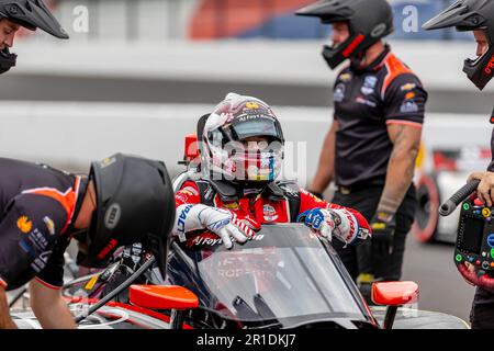 Indianapolis, USA. 12. Mai 2023. DER INDYCAR-Fahrer SANTINO FERRUCCI (14) aus Woodbury, Connecticut, qualifiziert sich für den GMR Grand Prix auf dem Indianapolis Motor Speedway in Indianapolis, USA. (Kreditbild: © Walter G. Arce Sr./ZUMA Press Wire) NUR REDAKTIONELLE VERWENDUNG! Nicht für den kommerziellen GEBRAUCH! Stockfoto