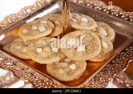 Gesellschaftliche Veranstaltung; Individuelle Präsentation Von Süßigkeiten Und Desserts Für Partygäste Stockfoto