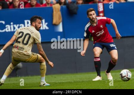 Pamplona, Spanien. 13. Mai 2023. Sport. Football/Soccer.Centelles (20. UD Almeria) und Jon Moncayola (7. CA Osasuna) während des Fußballspiels La Liga Santander zwischen CA Osasuna und UD Almeria, gespielt im El Sadar Stadion in Pamplona (Spanien) am 13. Mai 2023. Kredit: Inigo Alzugaray/CordonPress Kredit: CORDON PRESS/Alamy Live News Stockfoto