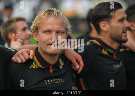 Venedig, Italien. 13. Mai 2023. Portrait von Joel Pohjanpalo in Venedig am Ende des Fußballspiels der italienischen Serie BKT Venezia FC gegen Perugia im Pier Luigi Penzo Stadion in Venedig, Italien, 13. Mai 2023 Kredit: Live Media Publishing Group/Alamy Live News Stockfoto