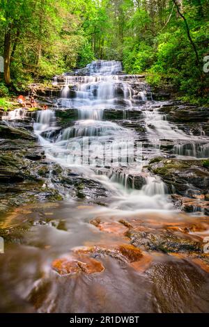 Panther Falls, Rabun County, Georgia am Tallulah River. Stockfoto