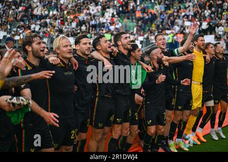 Venedig, Italien. 13. Mai 2023. Glück des FC Venezia nach dem Fußballspiel der italienischen Serie BKT Venezia FC gegen Perugia im Pier Luigi Penzo Stadion in Venedig, Italien, 13. Mai 2023 Kredit: Independent Photo Agency/Alamy Live News Stockfoto