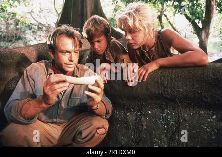 SAM NEILL JOSEPH MAZZELLO und ARIANA RICHARDS in JURASSIC PARK 1993 Regisseur STEVEN SPIELBERG Roman Michael Crichton Drehbuch Michael Crichton und David Koepp Musik John Williams Amblin Entertainment / Universal Pictures Stockfoto