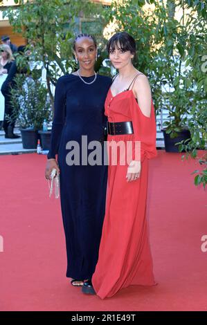 Hadnet Tesfai und Pegah Ferydoni bei der 73. Verleihung des Deutschen Filmpreises 2023 im Theater am Potsdamer Platz. Berlin, 12.05.2023 Stockfoto