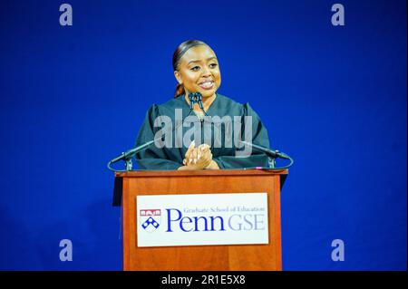 13. Mai 2023, Philadelphia, Pennsylvania, USA: Preisgekrönte Schauspielerin, Und der Star der TV-Show, Abbott Elementary, QUINTA BRUNSON, spricht an der Universität von Pennsylvania, Beginn der Schulausbildung. Die Studentenabschlüsse wurden bei den Universityâ€™s€â œthe Palestraâ€ in Philadelphia PA (Abbild: © Ricky Fitchett/ZUMA Press Wire) NUR REDAKTIONELL VERFASST! Nicht für den kommerziellen GEBRAUCH! Stockfoto