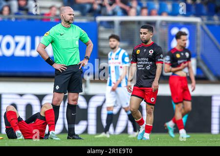 Heerenveen, Niederlande. 13. Mai 2023. HEERENVEEN, NIEDERLANDE - MAI 13: Schiedsrichter Rob Dieperink während des niederländischen Eredivisie-Spiels zwischen SC Heerenveen und Excelsior Rotterdam im Abe Lenstra Stadion am 13. Mai 2023 in Heerenveen, Niederlande (Foto von Pieter van der Woude/Orange Pictures). Guthaben: Orange Pics BV/Alamy Live News Stockfoto