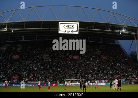 UTRECHT - Video Assistant Schiedsrichter (VAR) während des niederländischen Premier-League-Spiels zwischen dem FC Utrecht und dem RKC Waalwijk im Stadion Galgenwaard am 13. Mai 2023 in Utrecht, Niederlande. ANP BART STOUTJESDYK Stockfoto