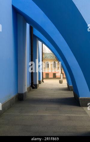 Osteuropa, Ukraine, Kiew, Kiew. St. Michaels Kathedrale. Funktionierendes Kloster. Gebaut im Mittelalter. Bögen außen. Stockfoto