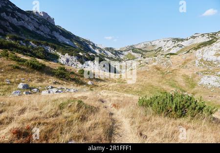 Wanderung zum Bobotov Kuk, dem höchsten Gipfel in Montenegro, im Durmitor-Nationalpark Stockfoto