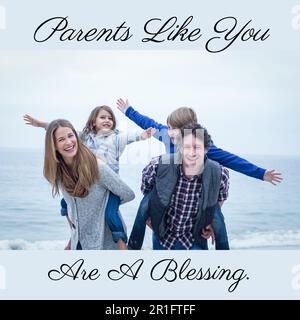 Zusammenstellung von Happy parents day Text über Happy caucasian family at Beach Stockfoto