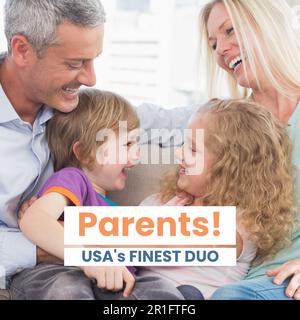 Komposition des glücklichen Elterntags-Textes über glückliches Lachen der weißen Familie Stockfoto