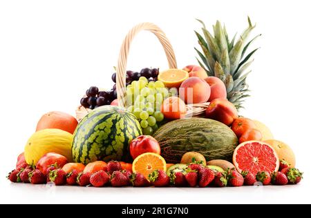 Komposition mit verschiedenen Früchten. Ausgewogene Ernährung Stockfoto