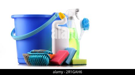 Chemische Reinigungsmittel auf Weiß isoliert Stockfoto
