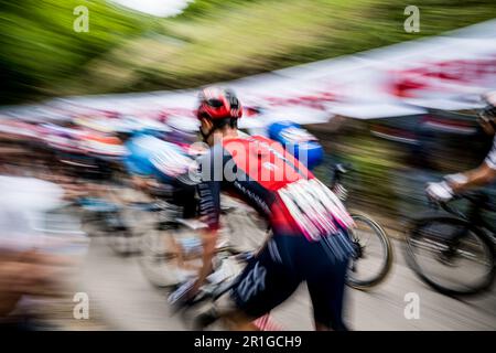 Fossombrone, Italien. 13. Mai 2023. Abbildung, aufgenommen während der achten Etappe des Giro D'Italia-Radrennen 2023, von Terni bis Fossombrone (207 km), in Italien, Samstag, den 13. Mai 2023. Das Giro 2023 findet vom 06. Bis 28. Mai 2023 statt. BELGA FOTO JASPER JACOBS Kredit: Belga News Agency/Alamy Live News Stockfoto