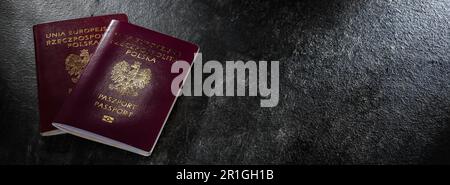 Komposition mit zwei polnischen Pässen. Personenidentifikation der Europäischen Union Stockfoto