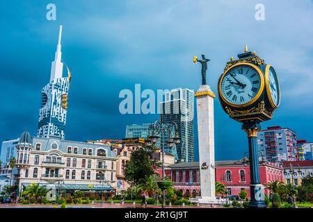 BATUMI, GEORGIA - 28. Okt 2018: Architektur der Innenstadt von Batumi in der Autonomen Republik Adjara, Georgia Stockfoto