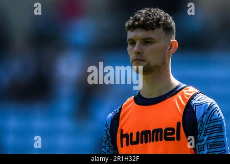 Coventry, Großbritannien. 14. Mai 2023Coventry, Großbritannien. 14. Mai 2023 Coventry, Großbritannien. 14. Mai 2023. Luke McNally (16 Coventry City) Aufwärmen während der Sky Bet Championship Play Off Semi Final 1. Leg zwischen Coventry City und Middlesbrough in der Coventry Building Society Arena (Foto: Kevin Hodgson | MI News) Guthaben: MI News & Sport /Alamy Live News Stockfoto