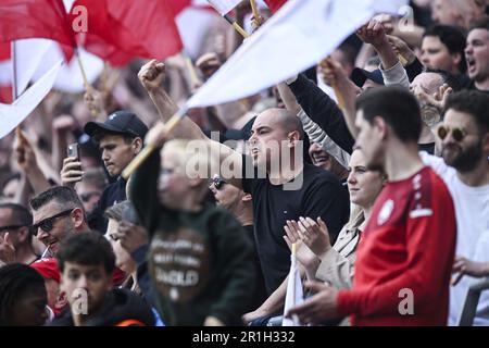 Antwerpen, Belgien. 14. Mai 2023. Antwerpens Fans bildeten vor einem Fußballspiel zwischen dem Royal Antwerpen FC RAFC und dem Club Brügge KV am Sonntag, den 14. Mai 2023 in Antwerpen, am 3. Tag der Spiele der Champions in der ersten Liga der „Jupiler Pro League“ der belgischen Meisterschaft. BELGA FOTO TOM GOYVAERTS Kredit: Belga News Agency/Alamy Live News Stockfoto