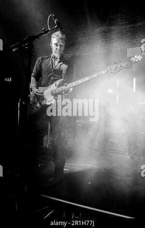 The Joy Foridable im Rockin' Chair, Wrexham, im Rahmen des Focus Wales 2023 Festivals am 4. Mai 2023. Stockfoto