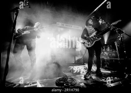 The Joy Foridable im Rockin' Chair, Wrexham, im Rahmen des Focus Wales 2023 Festivals am 4. Mai 2023. Stockfoto