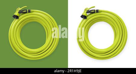 Gartengeräte. Gartenschlauchrohr mit Sprühpistole zur Rasenbewässerung. Draufsicht isoliert auf weißem und grünem Hintergrund. Bewässerung des Innenhofs A Stockfoto