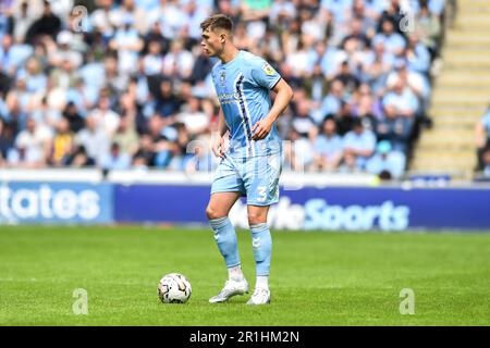 Coventry, Großbritannien. 14. Mai 2023Coventry, Großbritannien. 14. Mai 2023 Callum Doyle (3 Coventry City) in Aktion während der Sky Bet Championship Play Off Semi Final 1. Leg zwischen Coventry City und Middlesbrough in der Coventry Building Society Arena, Coventry am Sonntag, den 14. Mai 2023. (Foto: Kevin Hodgson | MI News) Guthaben: MI News & Sport /Alamy Live News Stockfoto