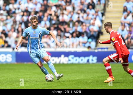 Coventry, Großbritannien. 14. Mai 2023Coventry, Großbritannien. 14. Mai 2023 Callum Doyle (3 Coventry City) tritt während der Sky Bet Championship Play Off Semi Final 1. Leg zwischen Coventry City und Middlesbrough in der Coventry Building Society Arena, Coventry, am Sonntag, den 14. Mai 2023, an. (Foto: Kevin Hodgson | MI News) Guthaben: MI News & Sport /Alamy Live News Stockfoto