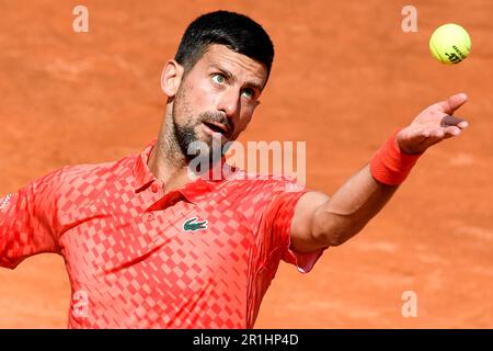 Rom, Italien. 14. Mai 2023. Novak Djokovic von Serbien spielt während seines Spiels gegen Grigor Dimitrov von Bulgarien beim Internazionali BNL d'Italia Tennis Turnier im Foro Italico in Rom, Italien, am 14. Mai 2023. Kredit: Insidefoto di andrea staccioli/Alamy Live News Stockfoto
