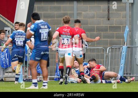 Eccles, Großbritannien. 14. Mai 2023. Tom Roebuck #14 von Sale Sharks trifft in der Ecke während des Gallagher Premiership Play-Off Halbfinalspiels Sale Sharks vs Leicester Tigers im AJ Bell Stadium, Eccles, Großbritannien, 14. Mai 2023 (Foto von Steve Flynn/News Images) in Eccles, Großbritannien, am 5./14. Mai 2023. (Foto: Steve Flynn/News Images/Sipa USA) Guthaben: SIPA USA/Alamy Live News Stockfoto