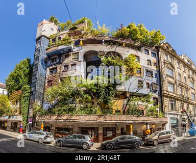 WIEN, OSTERREICH - 9. SEPTEMBER 2021: Hundertwasser-Haus in Wien, Osterreich Stockfoto