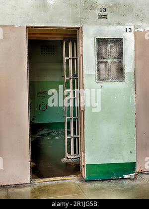 Zelle 13 war eine der Gefängniszellen, die für Einzelstrafen in Alcatraz reserviert waren. Stockfoto