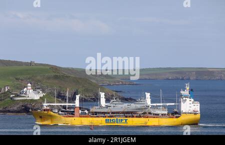 Cork Harbour, Cork, Irland. 14. Mai 2023. Nach einer Mammutreise aus Neuseeland. Happy Dynamic kommt mit zwei neuen Küstenpatrouillenbooten für den Marineservice im Hafen von Cork an. HMNZS Rotoiti und HMNZS Pukakiyet wurden von der neuseeländischen Marine erworben und werden als Ersatz für DIE STILLGELEGTEN LÉ Orla und LÉ Ciara als Küstenpatrouillenboote eingesetzt. David Creedon/Alamy Live News Stockfoto