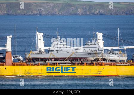 Cork Harbour, Cork, Irland. 14. Mai 2023. Nach einer Mammutreise aus Neuseeland. Happy Dynamic kommt mit zwei neuen Küstenpatrouillenbooten für den Marineservice im Hafen von Cork an. HMNZS Rotoiti und HMNZS Pukakiyet wurden von der neuseeländischen Marine erworben und werden als Ersatz für DIE STILLGELEGTEN LÉ Orla und LÉ Ciara als Küstenpatrouillenboote eingesetzt. David Creedon/Alamy Live News Stockfoto