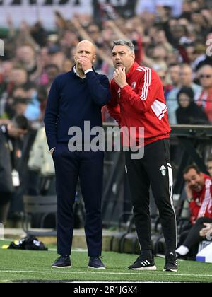ROTTERDAM - (lr) Feyenoord Coach Arne Slot, Feyenoord Assistenztrainer Marino Pusic während des niederländischen Premier-League-Spiels zwischen Feyenoord und Go Ahead Eagles im Feyenoord Stadium de Kuip am 14. Mai 2023 in Rotterdam, Niederlande. ANP OLAF KRAAK Stockfoto