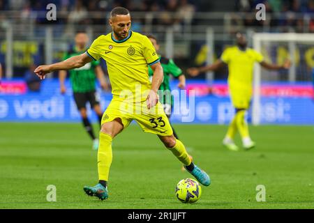 Mailand, Italien. 13. Mai 2023. Danilo D'Ambrosio vom FC Internazionale in Aktion während des Fußballspiels der Serie A 2022/23 zwischen dem FC Internazionale und US Sassuolo im Giuseppe Meazza Stadium. Endergebnis: Inter 4:2 Sassuolo. (Foto: Fabrizio Carabelli/SOPA Images/Sipa USA) Guthaben: SIPA USA/Alamy Live News Stockfoto