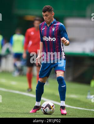 Yanis Rahmani von SD Eibar in Aktion während des Spiels der La Liga Smartbank zwischen Real Racing Club und SD Eibar im El Sardinero Stadium am 14. Mai 2023 in Sa Stockfoto