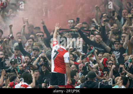 ROTTERDAM - Alireza Jahanbaksh von Feyenoord feiert die Meisterschaft während des niederländischen Premier-League-Spiels zwischen Feyenoord und Go-ahead Eagles im Feyenoord Stadion de Kuip am 14. Mai 2023 in Rotterdam, Niederlande. ANP MAURICE VAN STONE Stockfoto