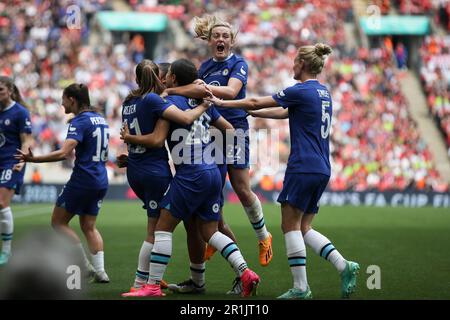 London, Großbritannien. 14. Mai 2023. Sam Kerr von Chelsea Women feiert ihr Tor beim Vitality Women FA Cup-Finale zwischen Chelsea und Manchester United am Sonntag, den 14. Mai 2023 im Wembley Stadium in London. (Foto: Tom West | MI News) Guthaben: MI News & Sport /Alamy Live News Stockfoto