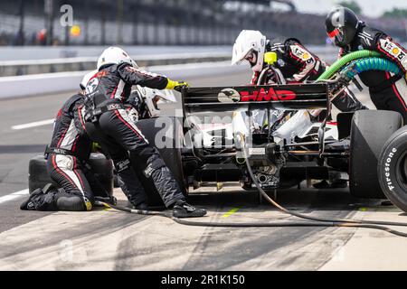 Indianapolis, USA. 13. Mai 2023. DAVID MALUKAS (18) aus Chicago, Illinois, bringt seinen Wagen zum GMR Grand Prix auf dem Indianapolis Motor Speedway in Indianapolis IN Indianapolis. (Kreditbild: © Walter G. Arce Sr./ZUMA Press Wire) NUR REDAKTIONELLE VERWENDUNG! Nicht für den kommerziellen GEBRAUCH! Stockfoto