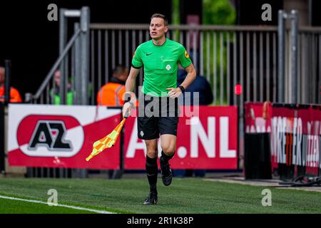 Alkmaar, Niederlande. 14. Mai 2023. ALKMAAR, NIEDERLANDE - MAI 14: Schiedsrichter Sjoerd Nanninga während des niederländischen Eredivisie-Spiels zwischen AZ und dem FC Emmen im AFAS-Stadion am 14. Mai 2023 in Alkmaar, Niederlande (Foto von Patrick Goosen/Orange Pictures). Guthaben: Orange Pics BV/Alamy Live News Stockfoto