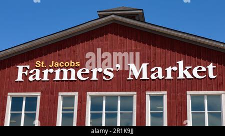 Schild- und Marktgebäude in St. Jacobs Bauernmarkt. St. Jacob ist Ontario Kanada Stockfoto