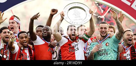 ROTTERDAM - die Meisterschaftsbowl ist für Feyenoord nach dem niederländischen Premier-League-Spiel zwischen Feyenoord und Go-ahead Eagles im Feyenoord Stadion de Kuip am 14. Mai 2023 in Rotterdam, Niederlande. ANP OLAF KRAAK Stockfoto