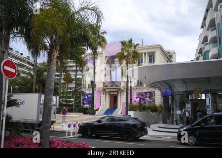 Cannes, Frankreich. 14. Mai 2023. Vorbereitung des Internationalen Filmfestivals 76. in Cannes, Palais des Festivals, La Croisette, in Cannes, Frankreich Am 14. Mai 2023. Foto: Lionel Urman/ABACAPRESS.COM Kredit: Abaca Press/Alamy Live News Stockfoto