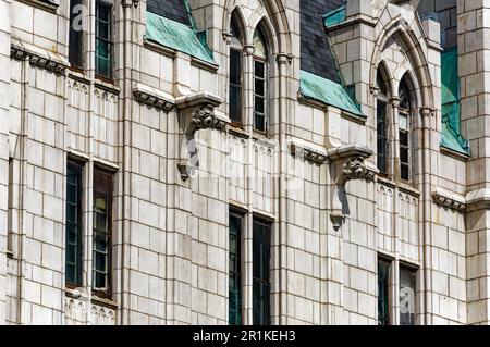 Die erste Baptistenkirche und der Mizpah-Turm, ein seit langem ungenutztes Wahrzeichen, sollten als Wohn-/Bürogebäude mit gemischter Nutzung umgebaut werden. Stockfoto