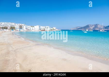 Schöner Strand von Ammos, im Dorf Chora, die einzige Siedlung auf der Insel Koufonisi, auf den Kykladen-Inseln, Griechenland, Europa Stockfoto