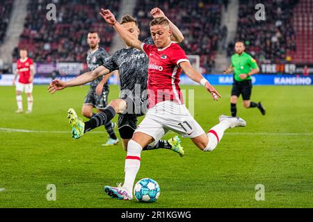 Alkmaar, Niederlande. 14. Mai 2023. ALKMAAR, NIEDERLANDE - MAI 14: Jesper Karlsson aus AZ während des niederländischen Eredivisie-Spiels zwischen AZ und dem FC Emmen im AFAS-Stadion am 14. Mai 2023 in Alkmaar, Niederlande (Foto: Patrick Goosen/Orange Pictures). Credit: Orange Pics BV/Alamy Live News Stockfoto