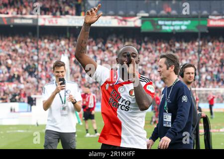 14-05-2023: Sport: Feyenoord / Go ahead ROTTERDAM, NIEDERLANDE - MAI 14: Lutsharel Geertruida (Feyenoord Rotterdam) feiert die Meisterschaft Durin Stockfoto