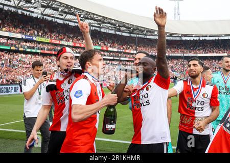 14-05-2023: Sport: Feyenoord / Go ahead ROTTERDAM, NIEDERLANDE - MAI 14: Spieler von Feyenoord feiern die Meisterschaft während des Spiels Eredivisi Stockfoto